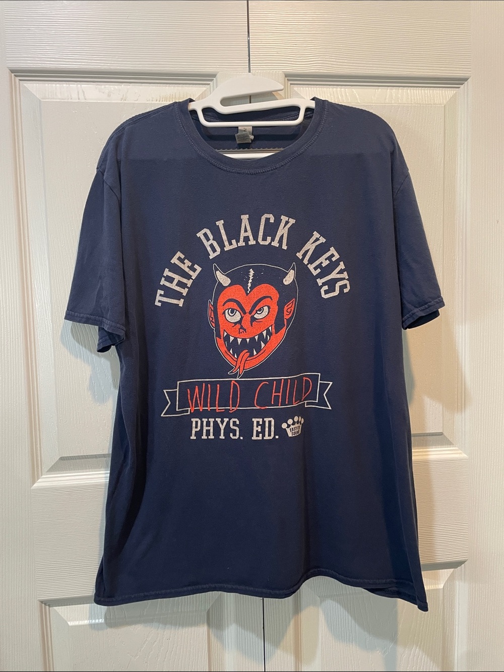 Gildan navy blue The Black Keys 2022 ‘Dropout Boogie’ graphic band tee sz L